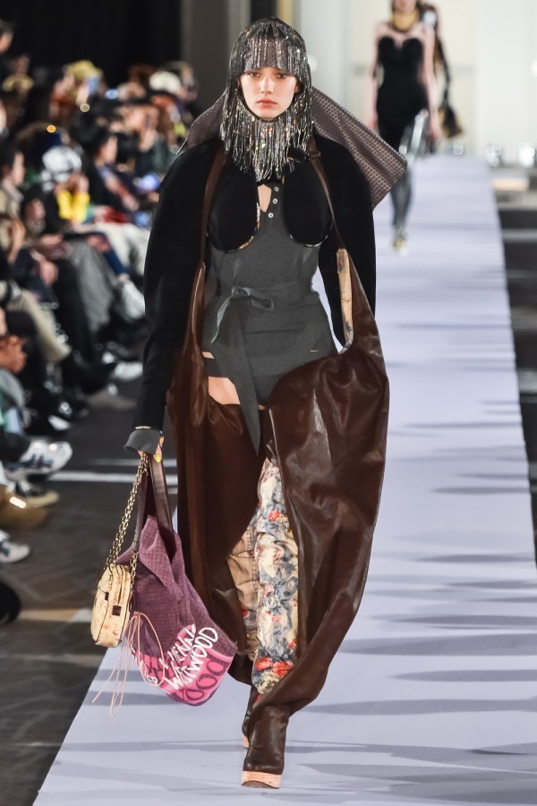 アンドレアス・クロンターラー フォー ヴィヴィアン・ウエストウッド(Andreas Kronthaler for Vivienne Westwood) 2019-20年秋冬ウィメンズ&メンズコレクション  - 写真66