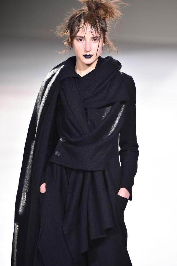 ヨウジヤマモト(Yohji Yamamoto) 2019-20年秋冬ウィメンズコレクション  - 写真52