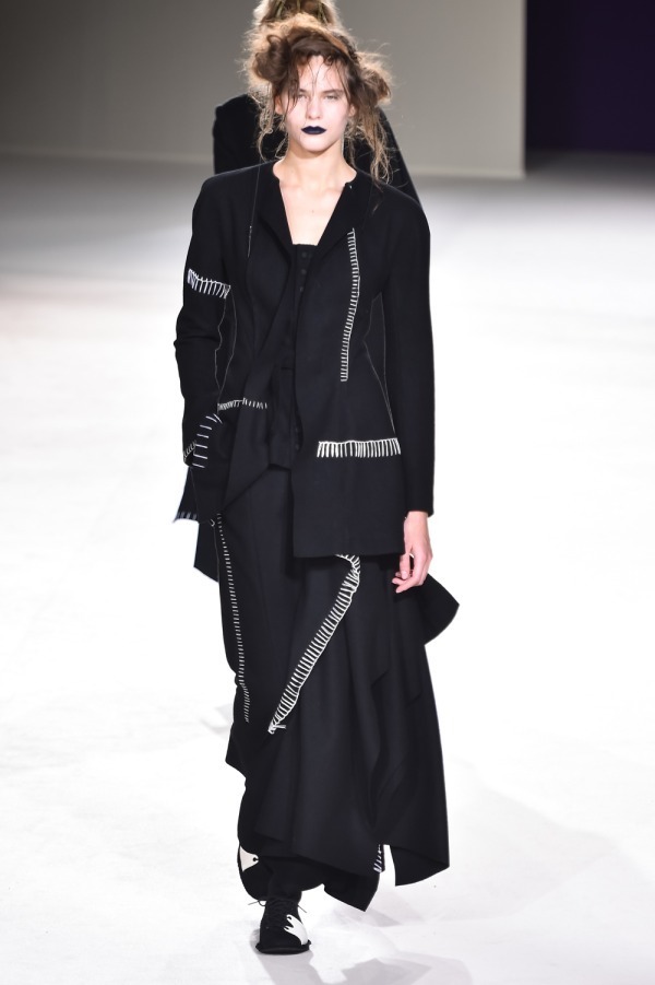 ヨウジヤマモト(Yohji Yamamoto) 2019-20年秋冬ウィメンズコレクション  - 写真57