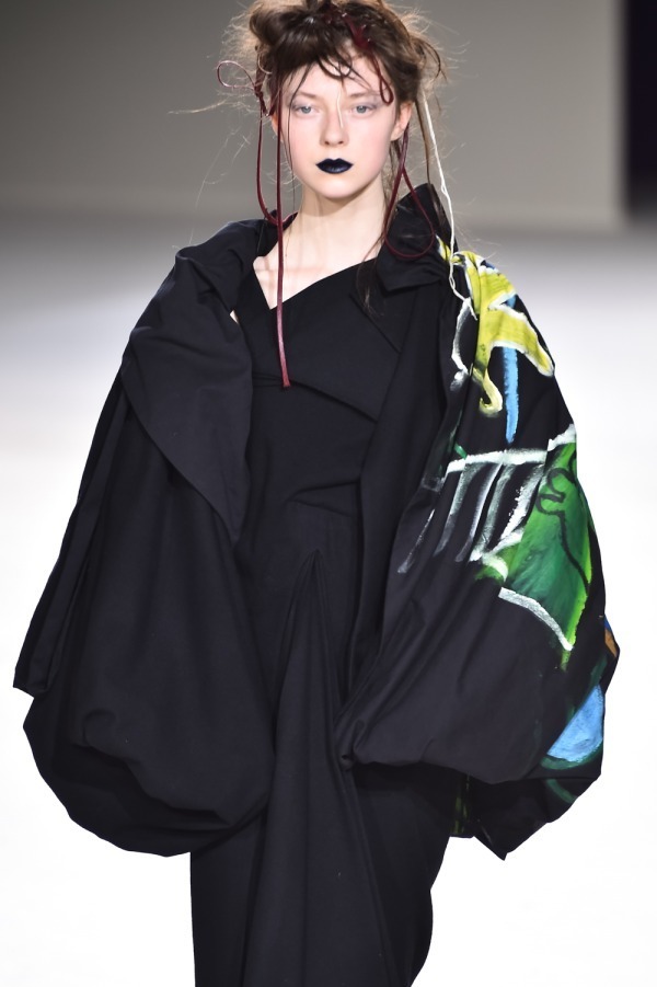 ヨウジヤマモト(Yohji Yamamoto) 2019-20年秋冬ウィメンズコレクション  - 写真64