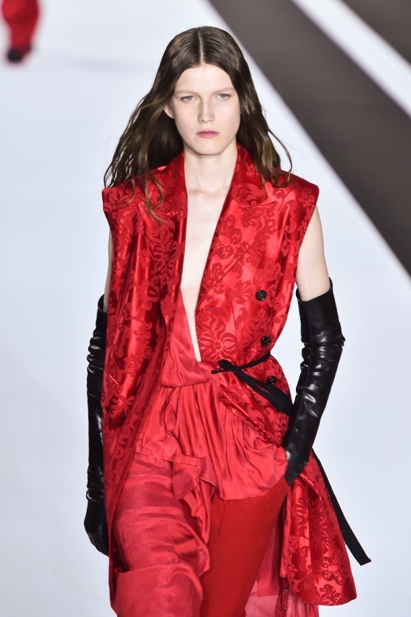 アン ドゥムルメステール(ANN DEMEULEMEESTER) 2019-20年秋冬ウィメンズコレクション  - 写真14