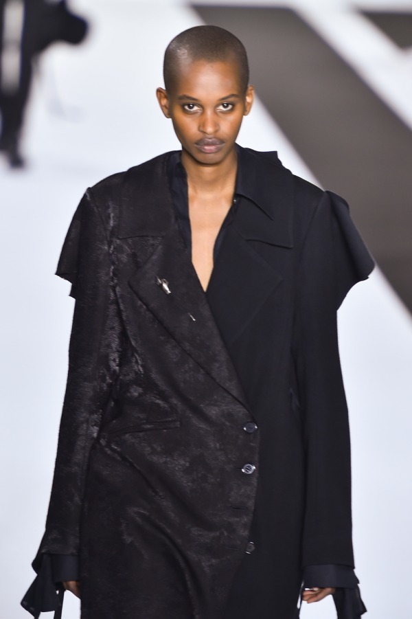 アン ドゥムルメステール(ANN DEMEULEMEESTER) 2019-20年秋冬ウィメンズコレクション  - 写真40