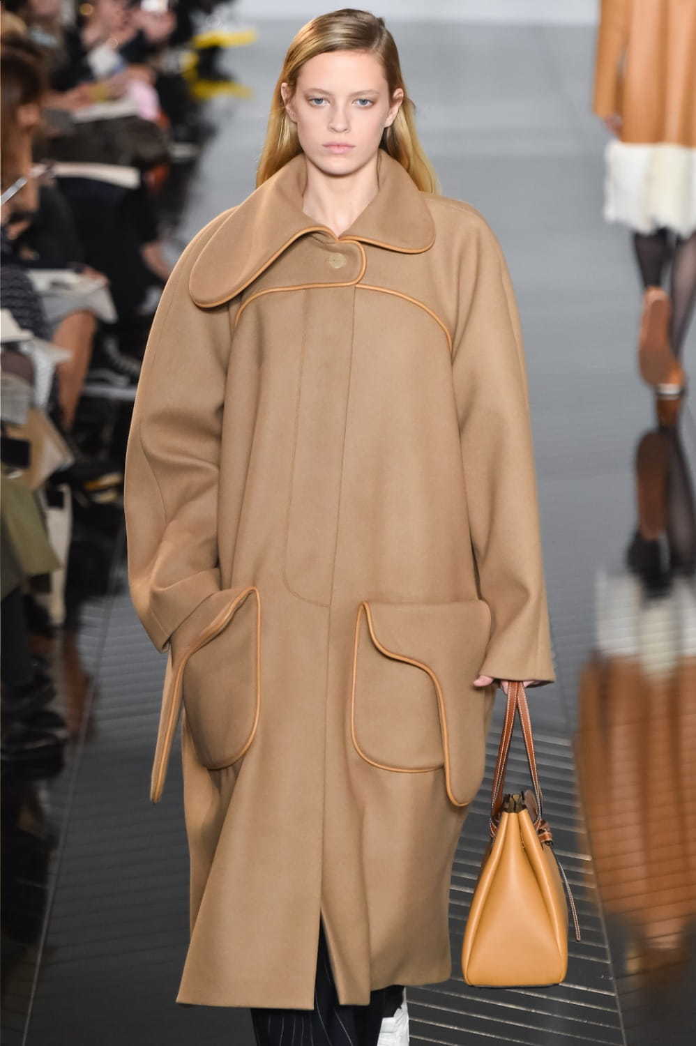 ロエベ(LOEWE) 2019-20年秋冬ウィメンズコレクション  - 写真56