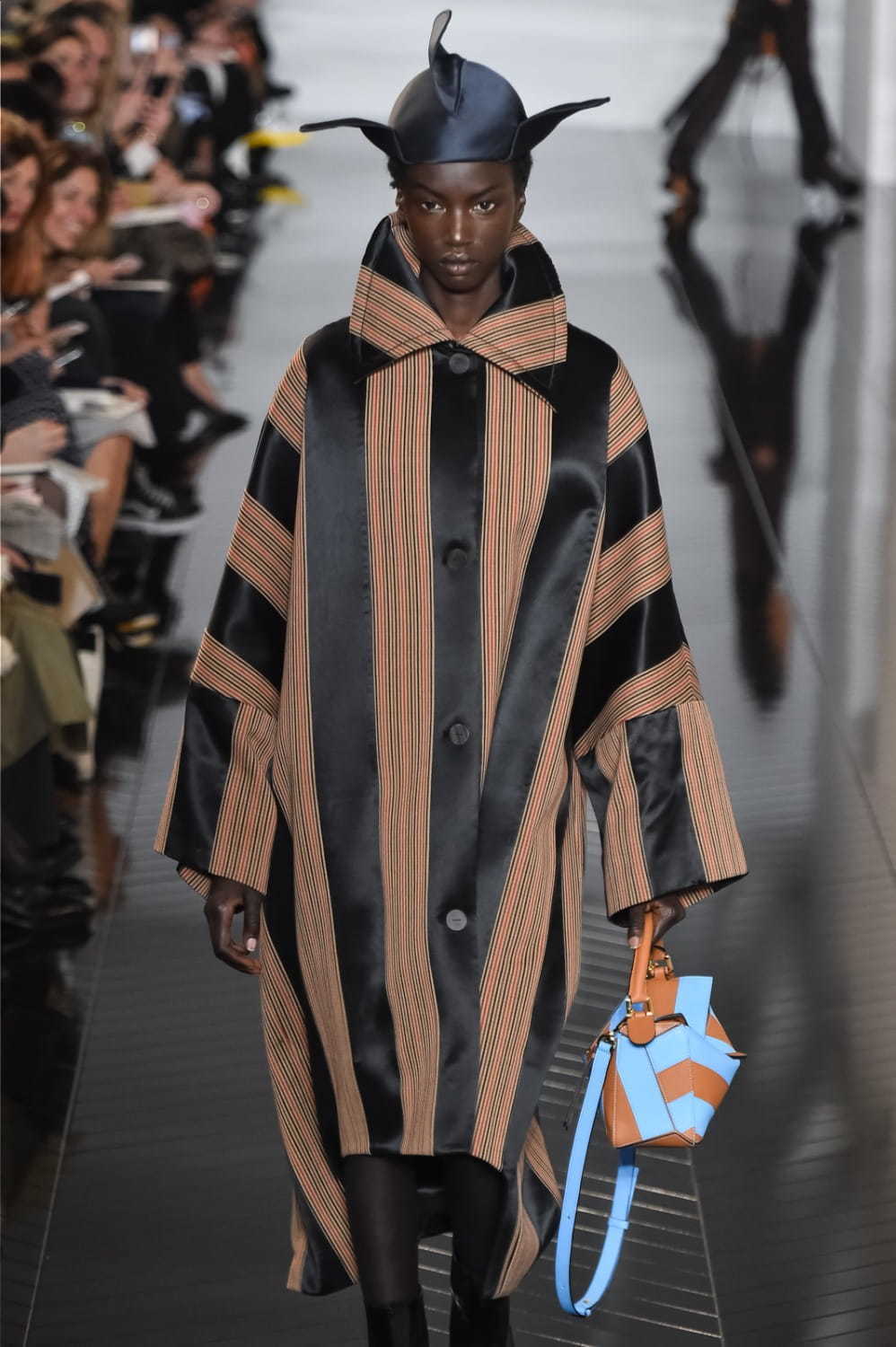 ロエベ(LOEWE) 2019-20年秋冬ウィメンズコレクション  - 写真58