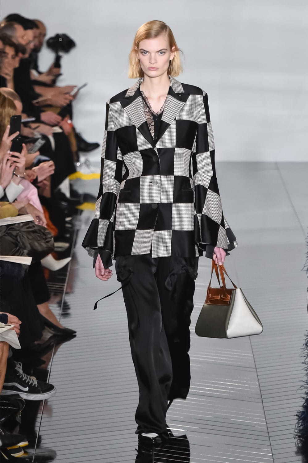 ロエベ(LOEWE) 2019-20年秋冬ウィメンズコレクション  - 写真75