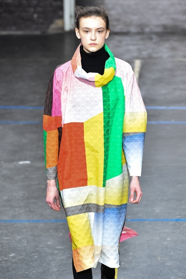 イッセイ ミヤケ(ISSEY MIYAKE) 2019-20年秋冬ウィメンズコレクション  - 写真28