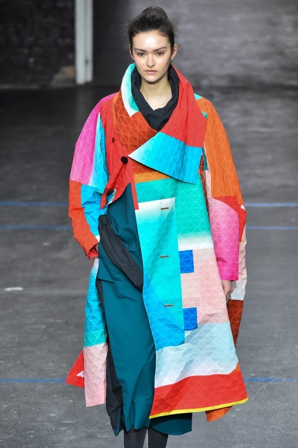 イッセイ ミヤケ(ISSEY MIYAKE) 2019-20年秋冬ウィメンズコレクション  - 写真39