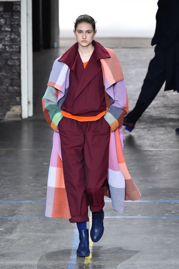 イッセイ ミヤケ(ISSEY MIYAKE) 2019-20年秋冬ウィメンズコレクション  - 写真40