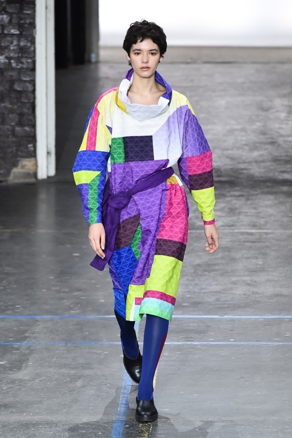 イッセイ ミヤケ(ISSEY MIYAKE) 2019-20年秋冬ウィメンズコレクション  - 写真57