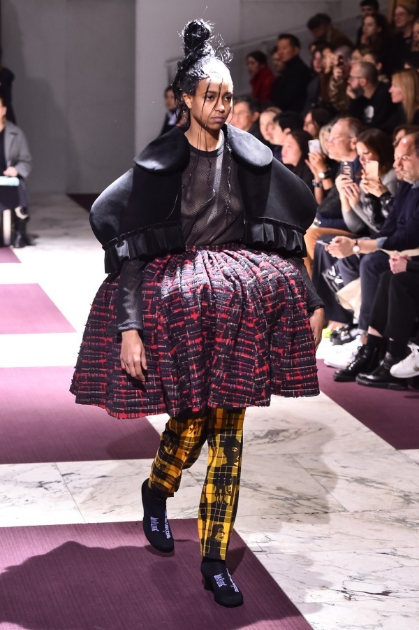 コム デ ギャルソン(COMME des GARÇONS) 2019-20年秋冬ウィメンズコレクション  - 写真47