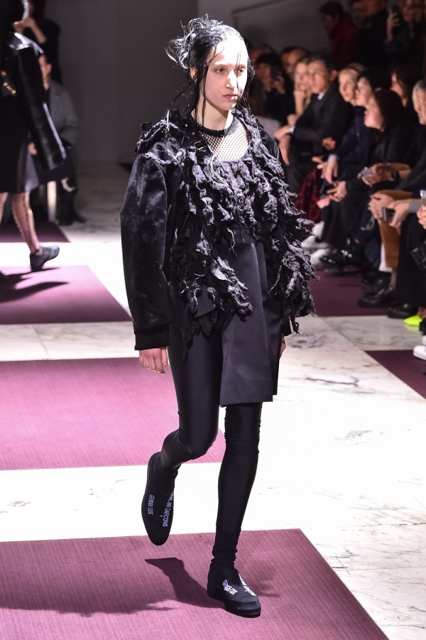 コム デ ギャルソン(COMME des GARÇONS) 2019-20年秋冬ウィメンズコレクション  - 写真51