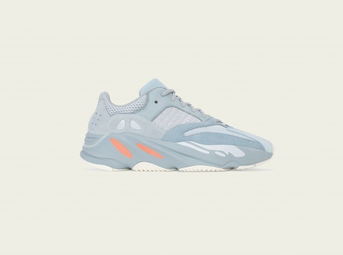 アディダス(adidas) YEEZY BOOST 700｜写真2