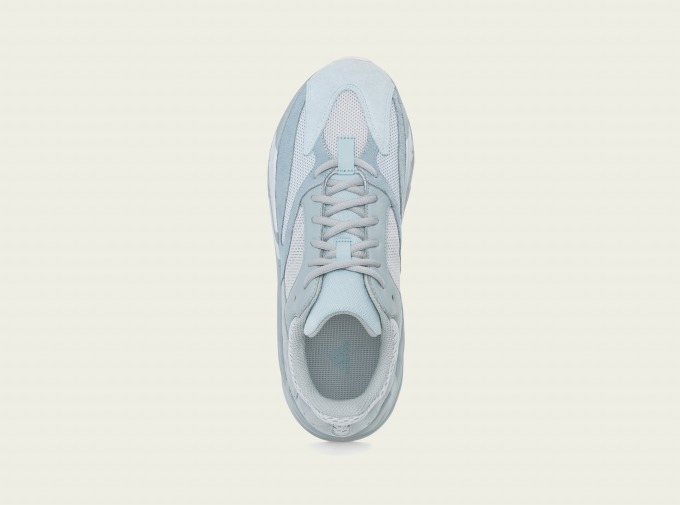 アディダス(adidas) YEEZY BOOST 700｜写真3