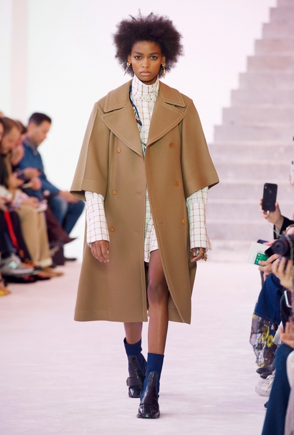 クロエ(Chloé) 2019-20年秋冬ウィメンズコレクション  - 写真1