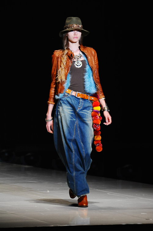 東京ランウェイ 2012A/W 2ndステージ - EMODAなどの人気ブランド、ベッキーや小島よしおも出演｜写真103