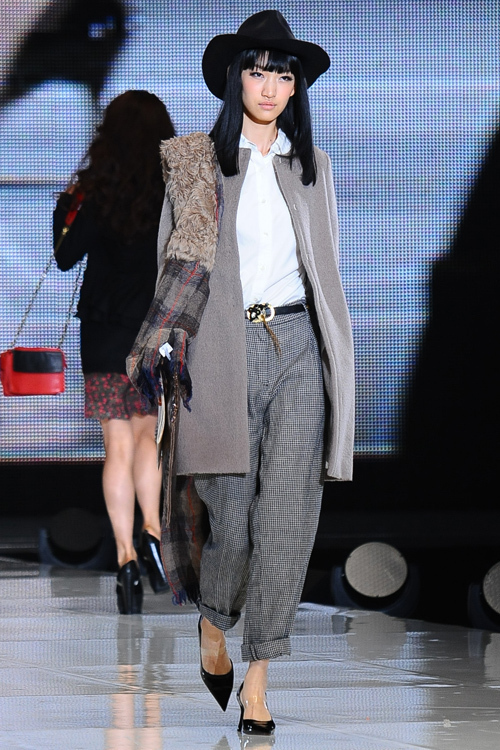 東京ランウェイ 2012A/W 2ndステージ - EMODAなどの人気ブランド、ベッキーや小島よしおも出演｜写真48