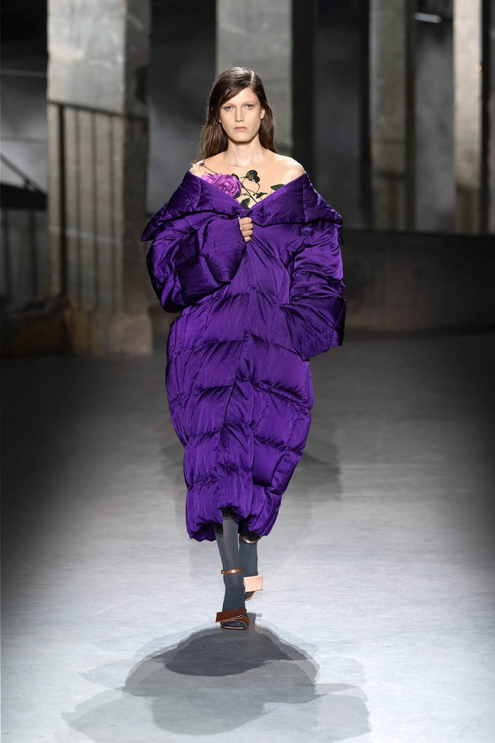 ドリス ヴァン ノッテン(DRIES VAN NOTEN) 2019-20年秋冬ウィメンズコレクション  - 写真27