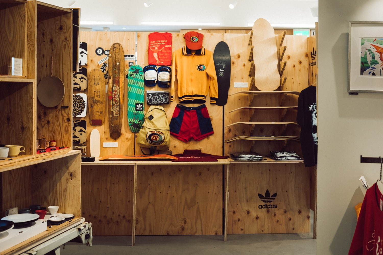 アディダス(adidas) LOVE SKATEBOARD JAPAN｜写真1