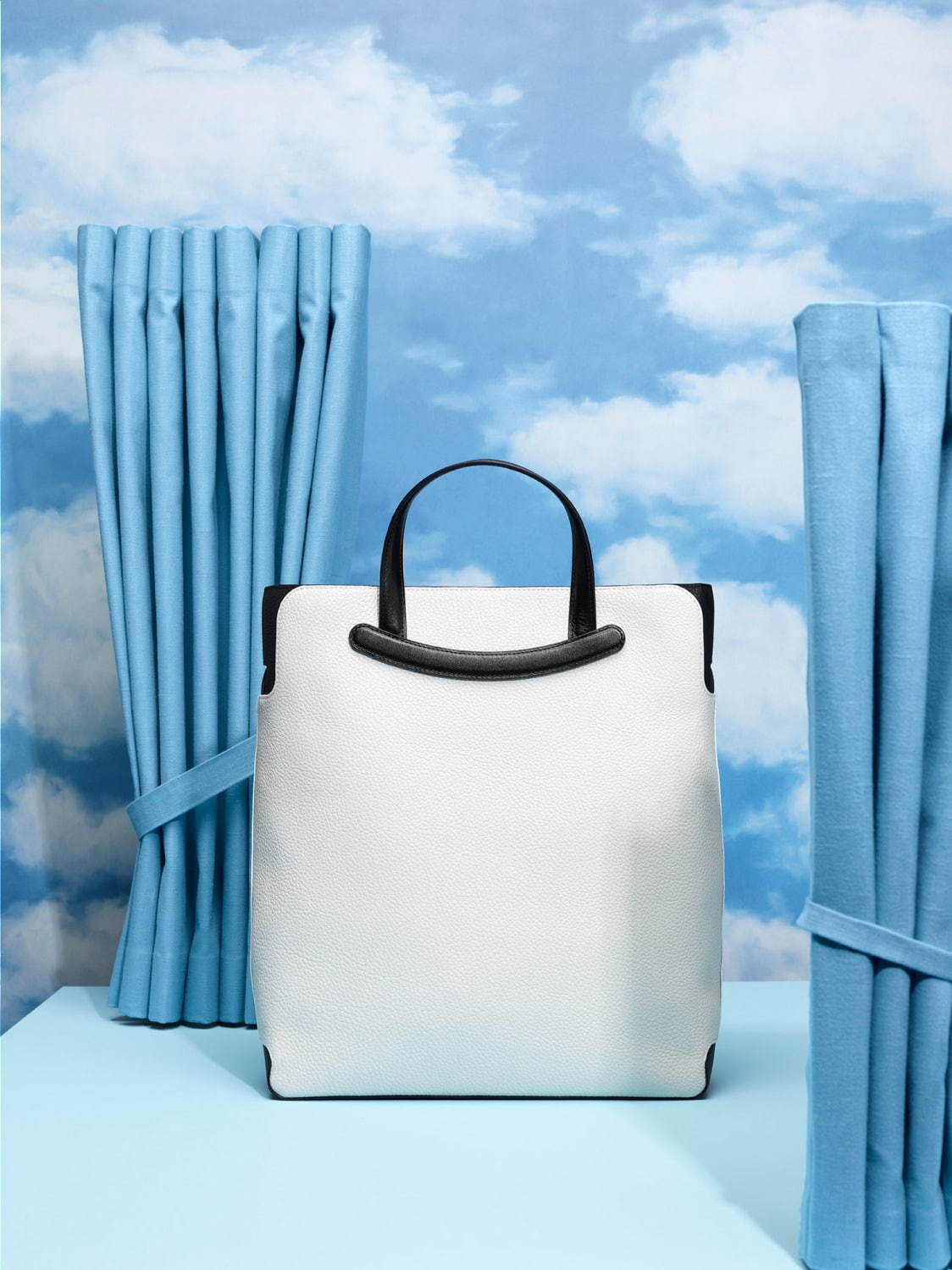 デルヴォー(DELVAUX) マグリットコレクション｜写真13