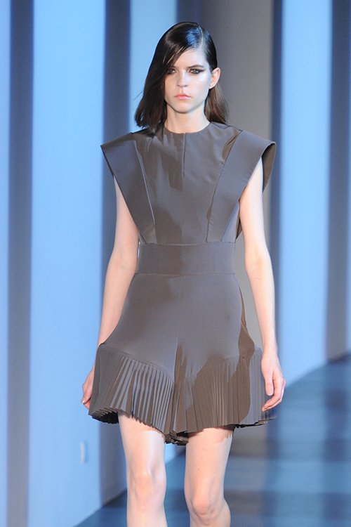 ミュグレー(MUGLER) 2013年春夏ウィメンズコレクション  - 写真2