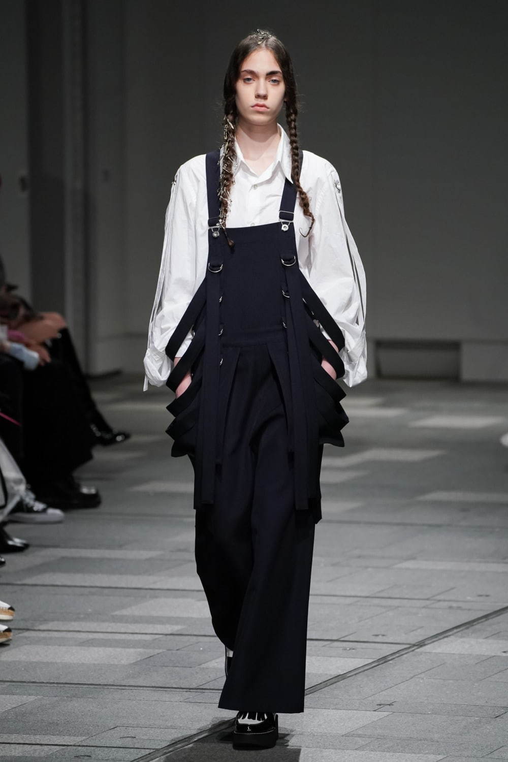 リミ フゥ 2019-20年秋冬コレクション - 呼応する衣服と身体の関係性｜写真8