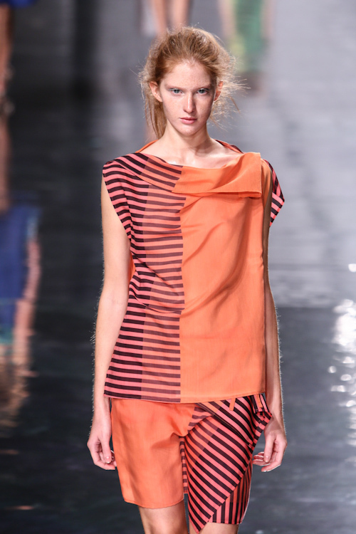 イッセイ ミヤケ(ISSEY MIYAKE) 2013年春夏ウィメンズコレクション  - 写真8