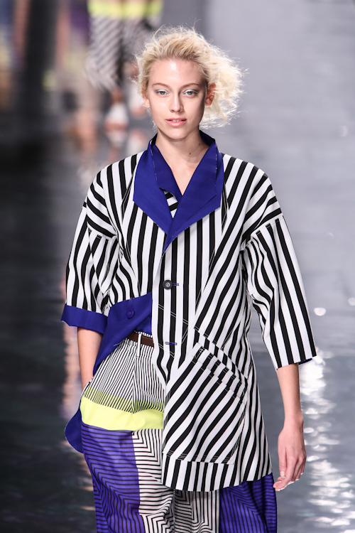 イッセイ ミヤケ(ISSEY MIYAKE) 2013年春夏ウィメンズコレクション  - 写真54