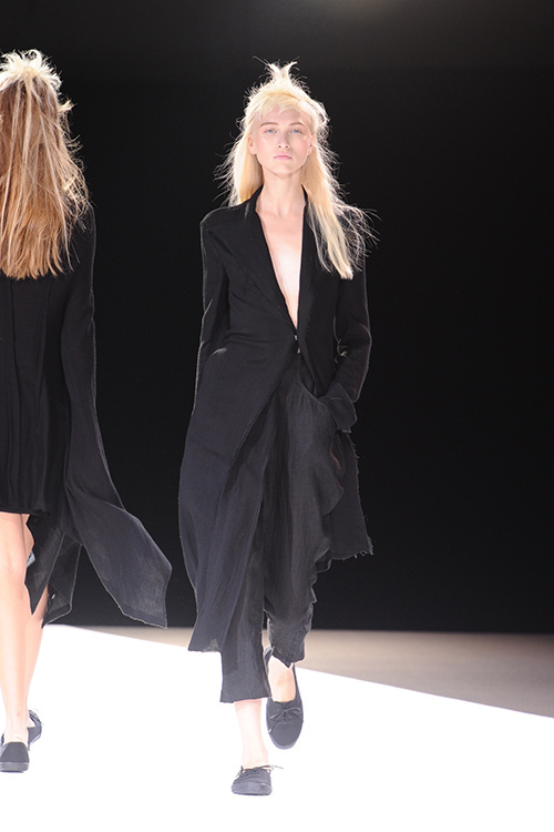 ヨウジヤマモト(Yohji Yamamoto) 2013年春夏ウィメンズコレクション  - 写真13