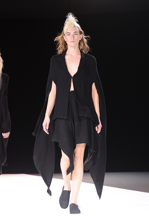 ヨウジヤマモト(Yohji Yamamoto) 2013年春夏ウィメンズコレクション  - 写真15