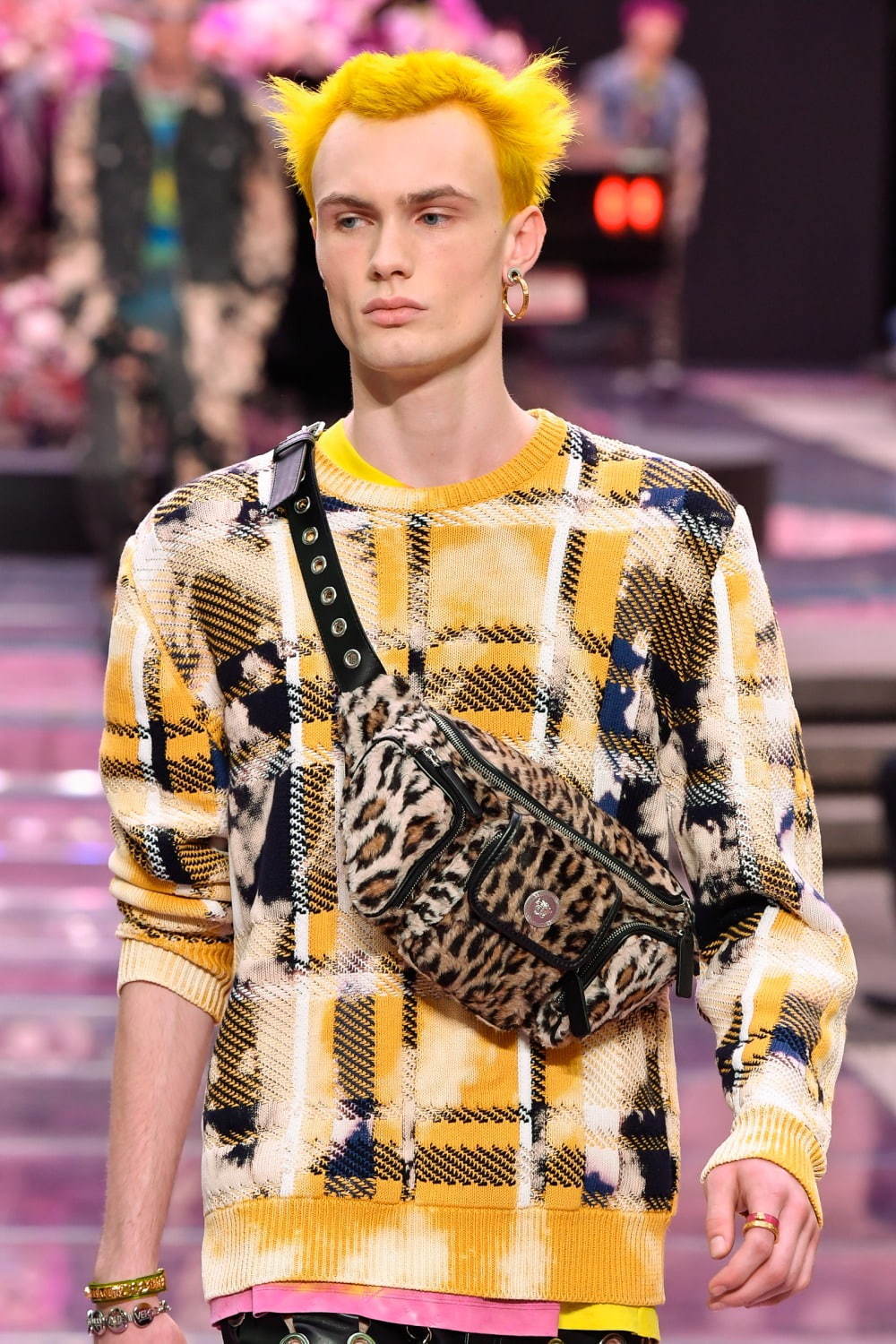 ヴェルサーチェ(VERSACE) 2020年春夏メンズコレクション  - 写真31