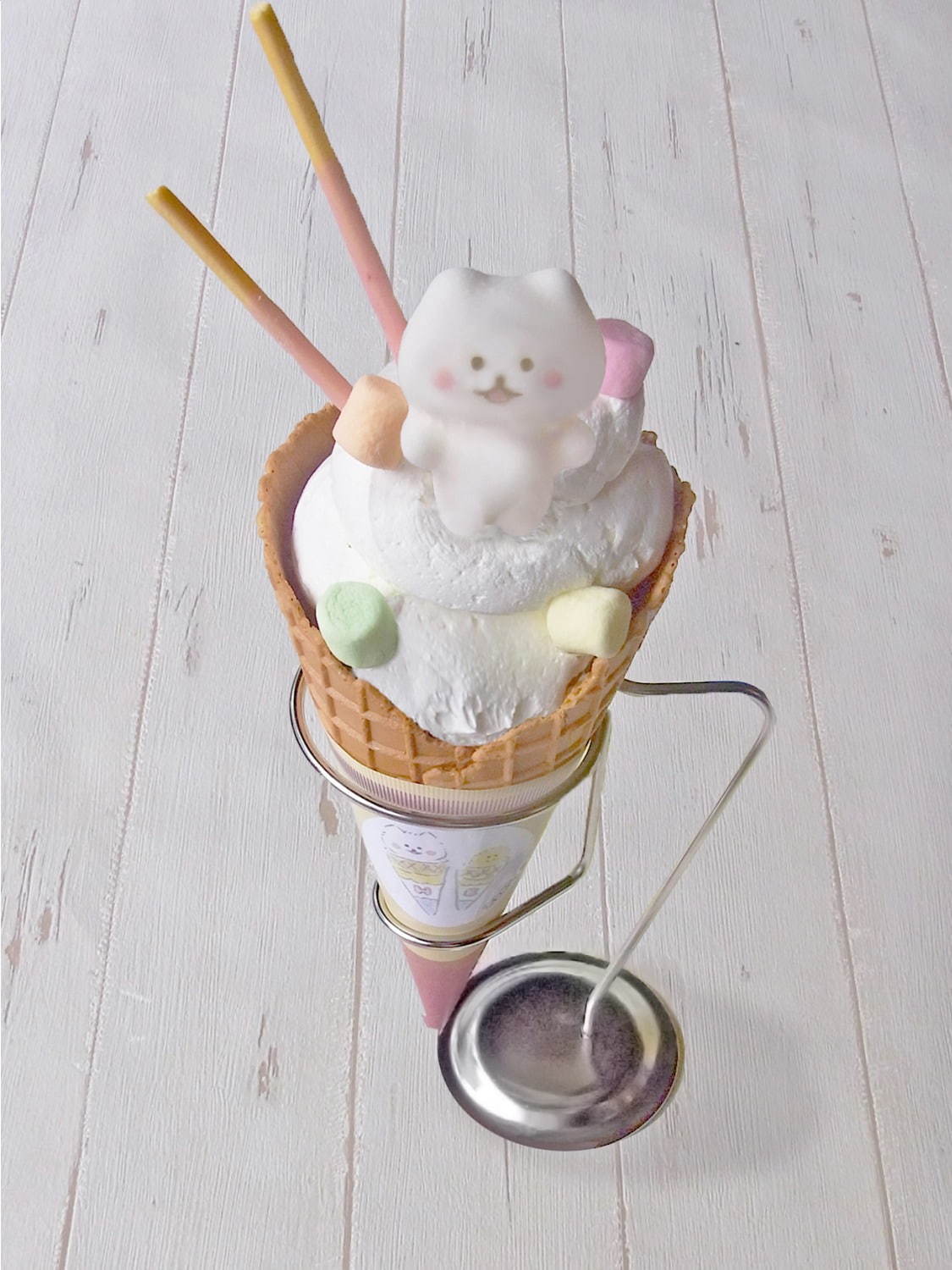 ほわころちゃんのほわもこソフトクリーム 800円(税込)