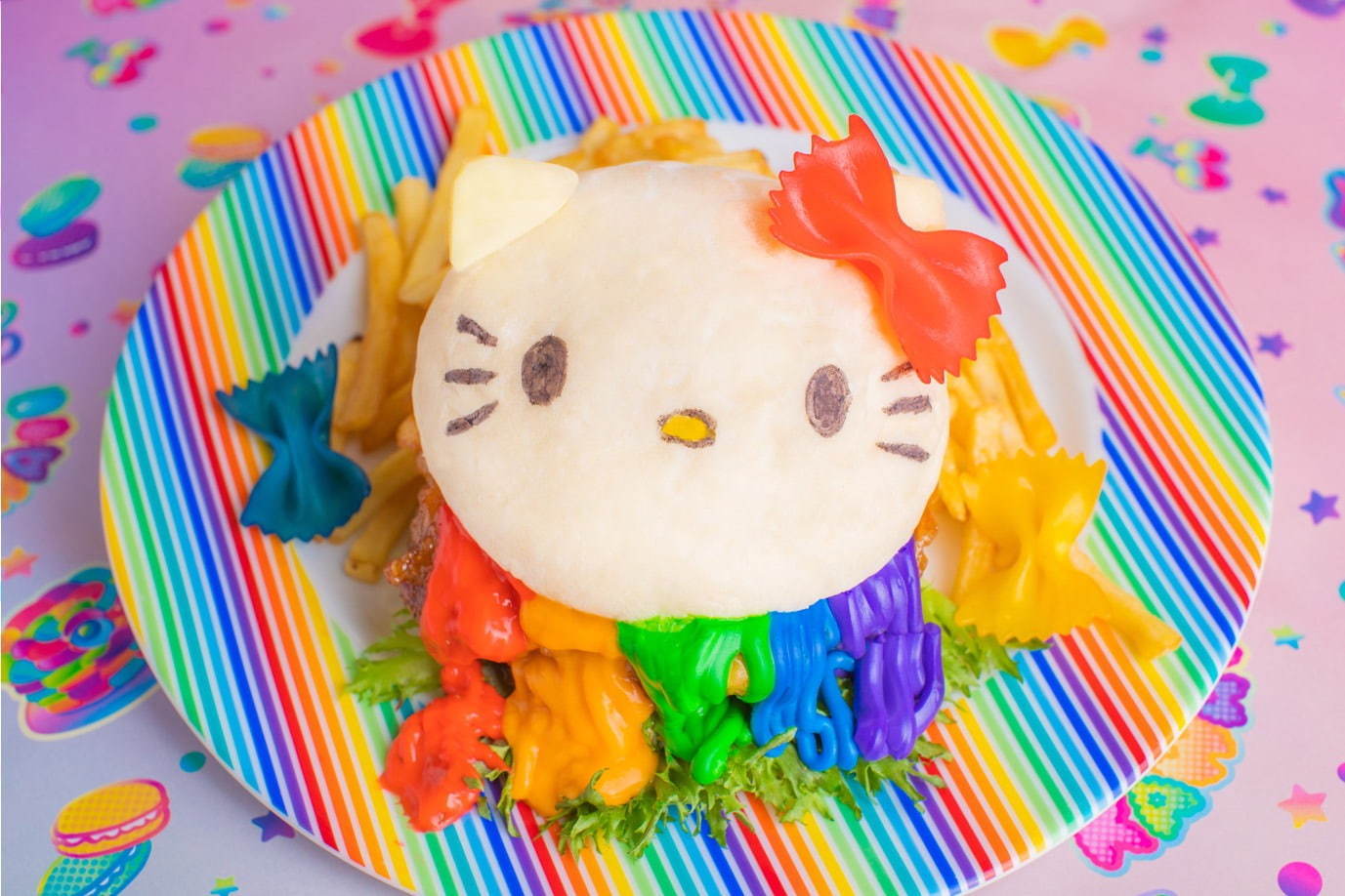 カラフルポップバーガー HELLO KITTY バーガー1,680円＋税