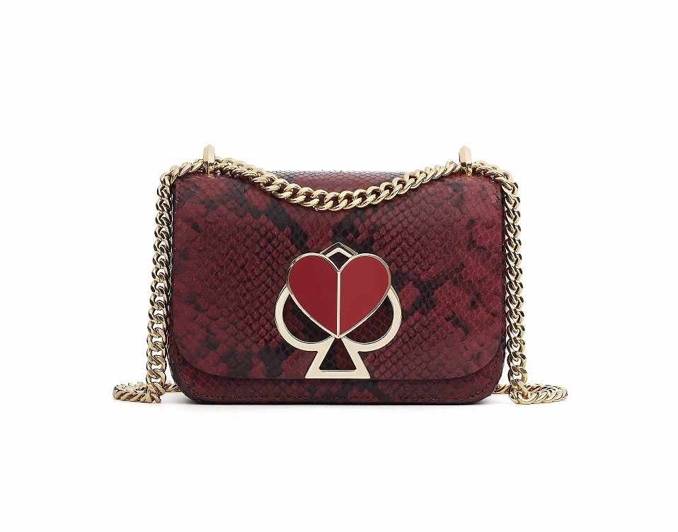 nicola snake embossed twistlock small chain shoulder bag in  cherrywood 60,000円+税
※2019年7月末発売