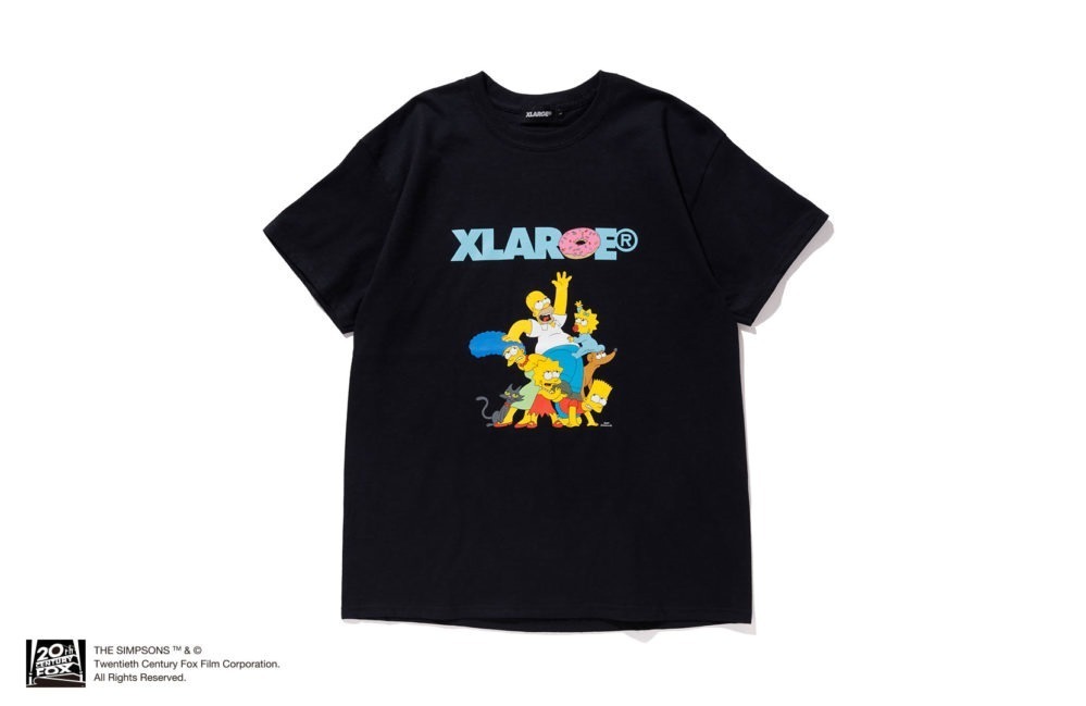 シンプソンズ×XLARGEのTシャツ、シンプソンズ一家が勢揃いしたグラフィックを配して｜写真2