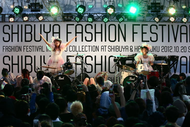 ミキオサカベ 2013年春夏<span>コレクション</span> - 写真23