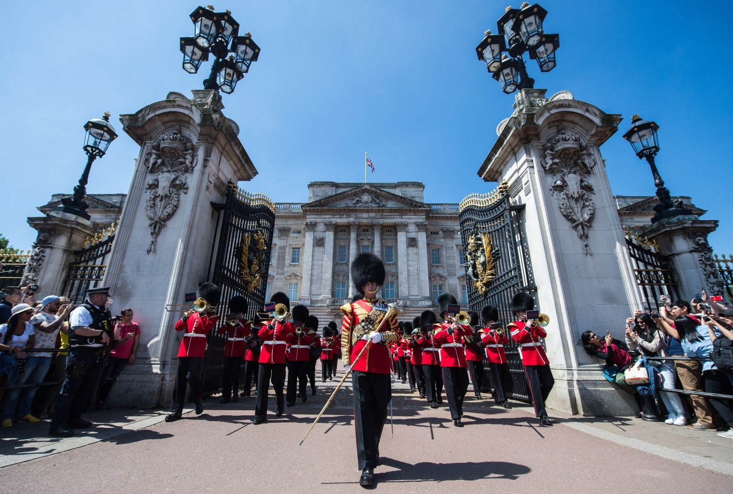 英国近衛軍楽隊グレナディアガーズバンド