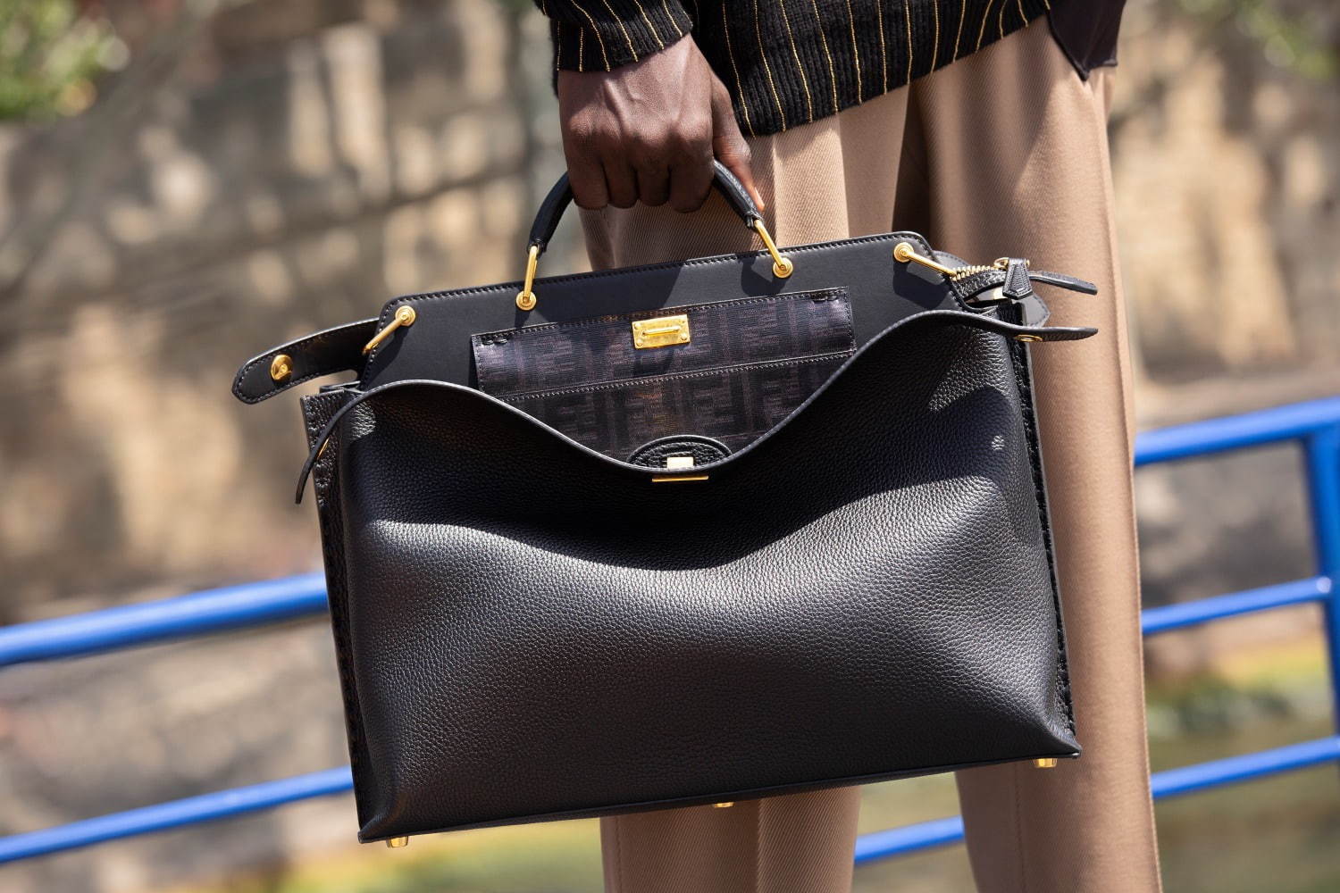 フェンディ(FENDI) ピーカブー アイコニック エッセンシャル｜写真6