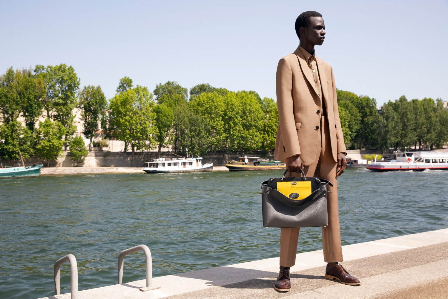 フェンディ(FENDI) ピーカブー アイコニック エッセンシャル｜写真5