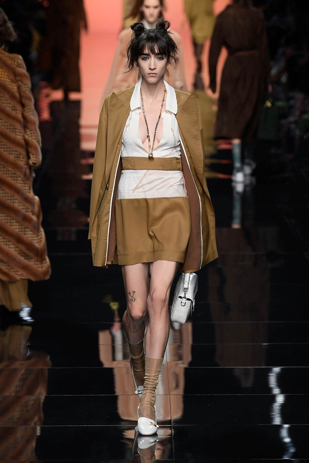 フェンディ(FENDI) 2020年春夏ウィメンズコレクション  - 写真18