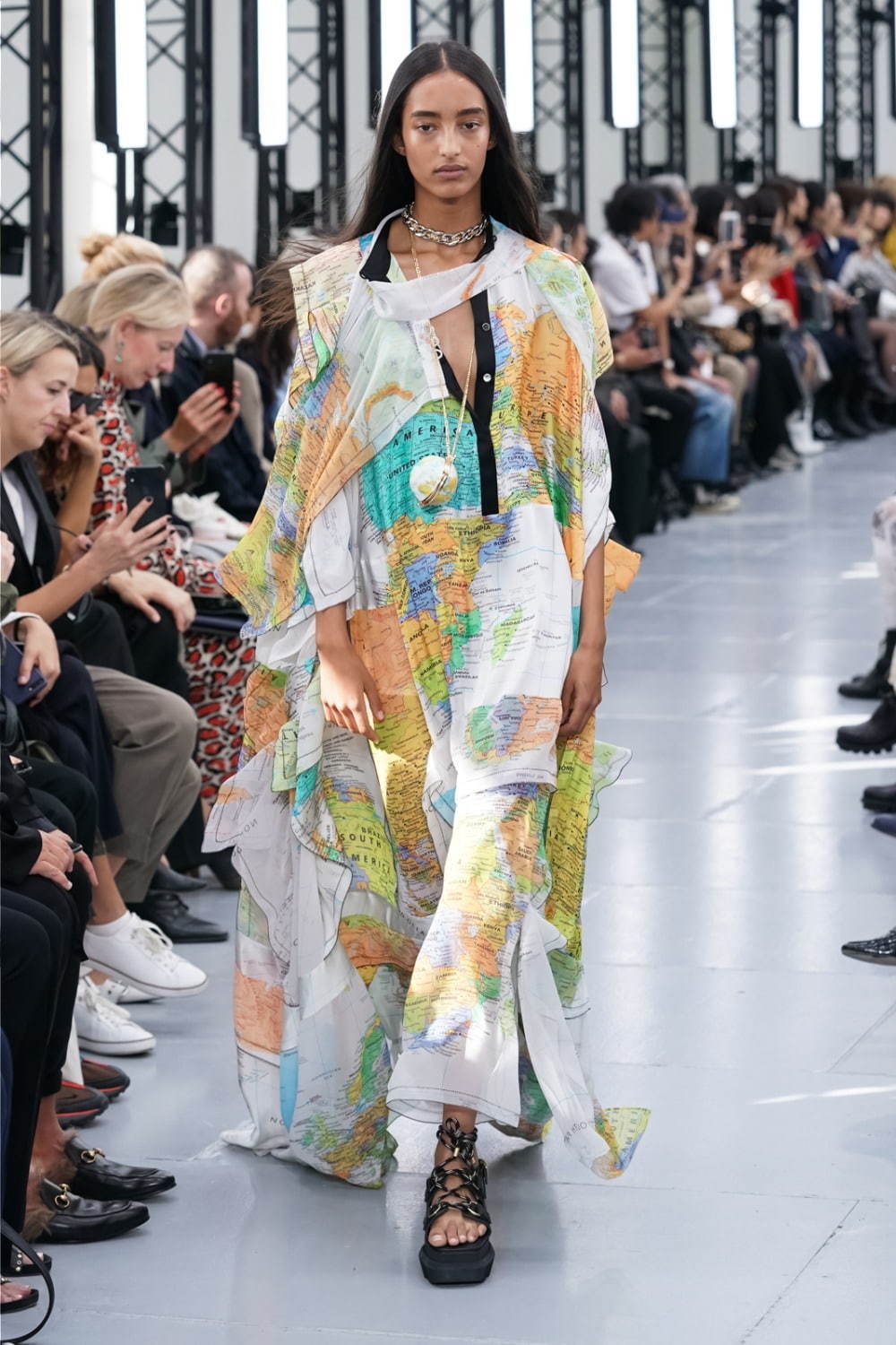 sacai 2020年春夏コレクション - 友愛に満ちた世界、明るい未来｜写真1