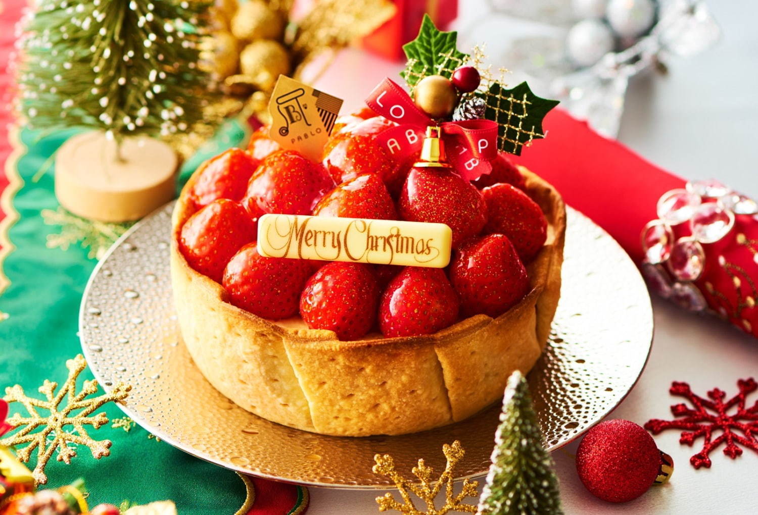 「たっぷりいちごのクリスマスチーズタルト」3,600円(税込)
販売期間：2019年12月21日(土)〜2019年12月25日(水)