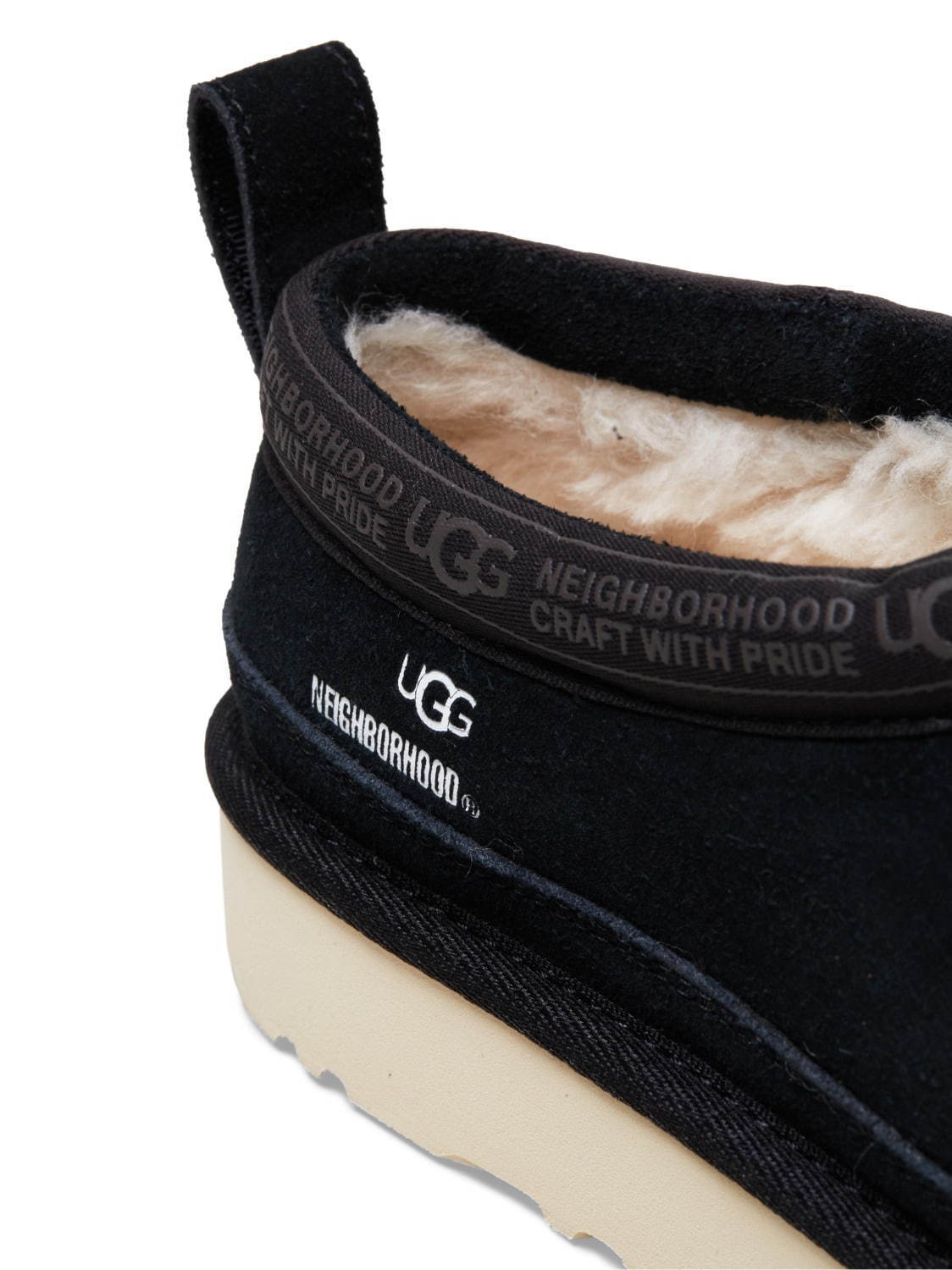 UGG×ネイバーフッドの限定チャッカブーツやスエードシューズ、フーディーやタイダイTシャツなども｜写真12