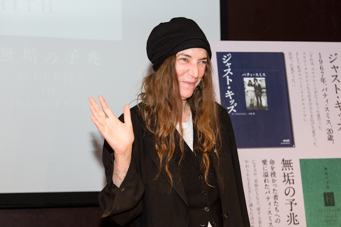 パティ・スミス来日、初自伝と詩集発売 - 新アルバム「バンガ」のツアーも開催中｜写真4