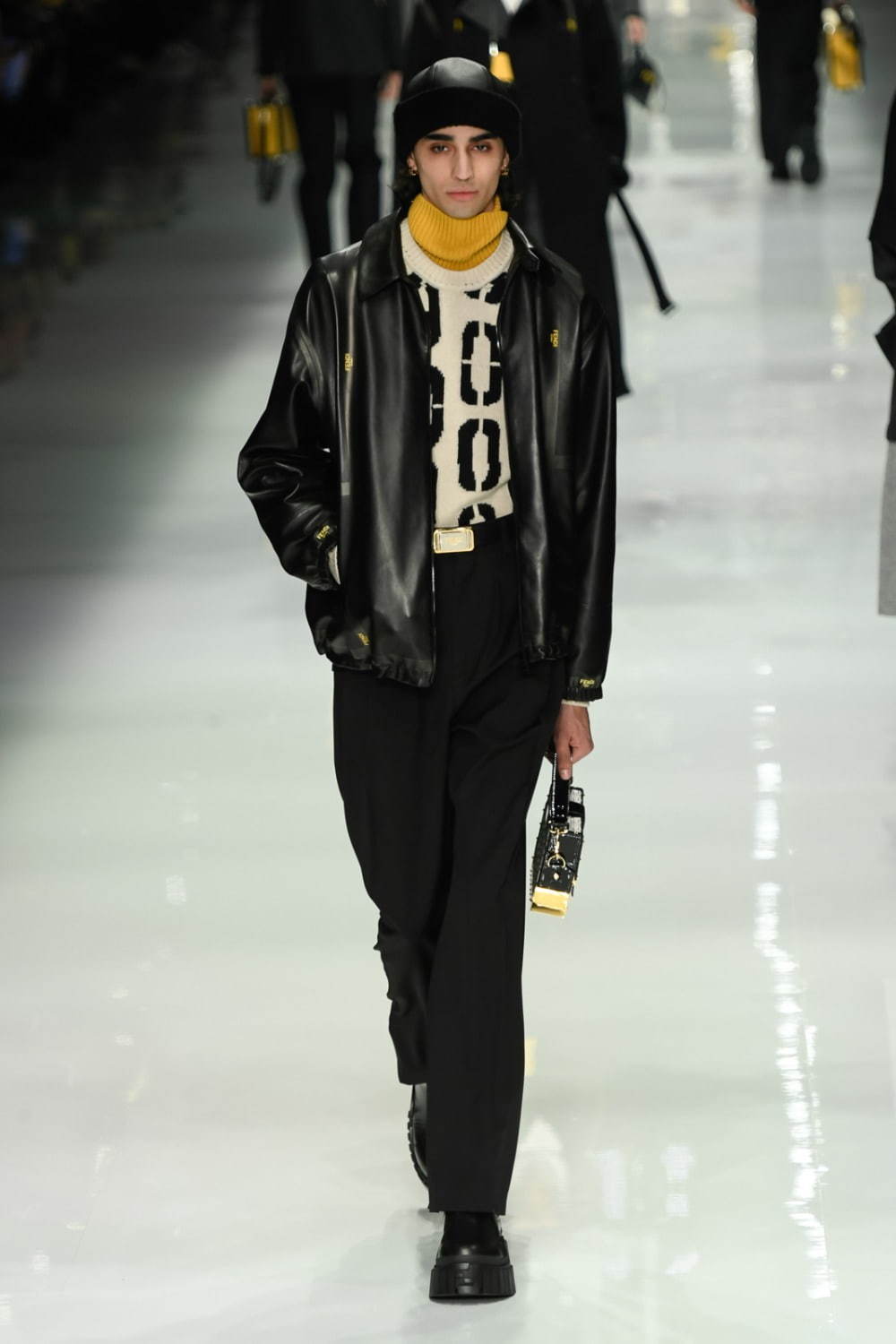 フェンディ(FENDI) 2020-21年秋冬メンズコレクション  - 写真25