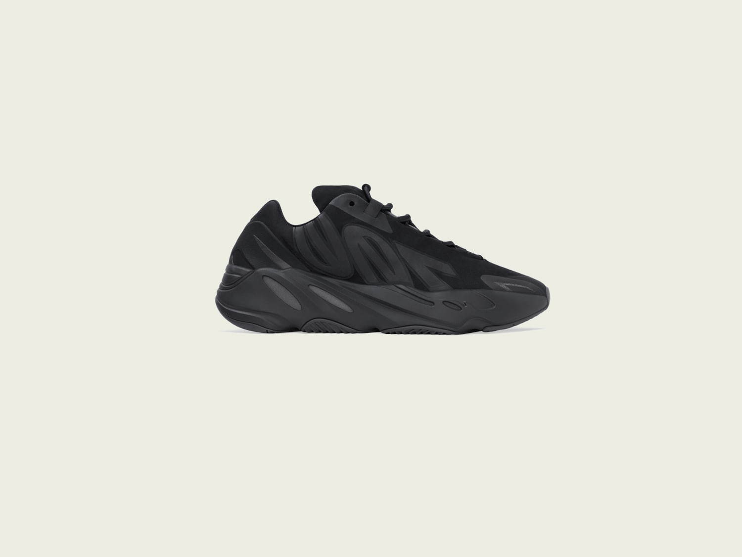 アディダス(adidas) YEEZY BOOST 700｜写真1