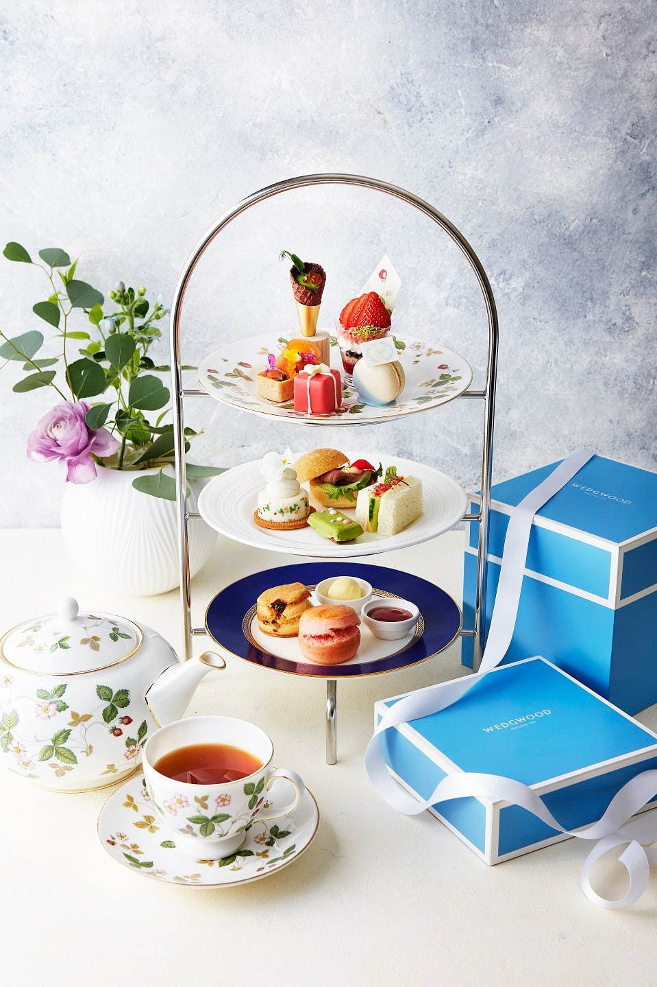 ウェッジウッド(WEDGWOOD) ワイルド ストロベリー｜写真1