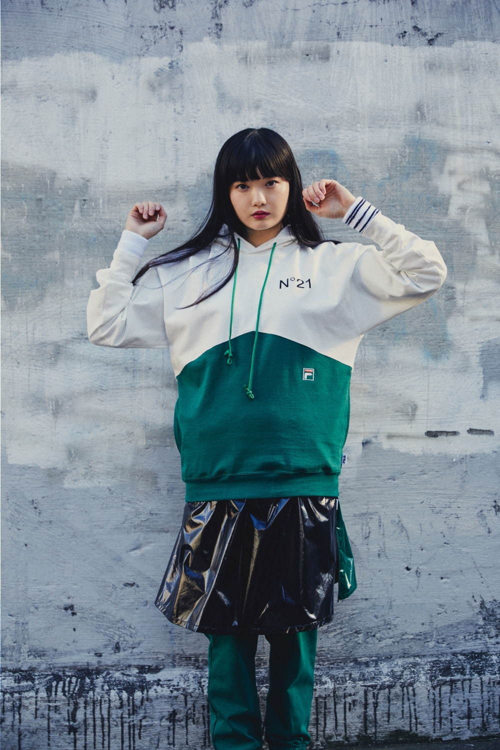 N21×フィラの日本限定アイテム - ジェンダーレス＆スポーティーなパーカやTシャツ、スニーカーも｜写真15