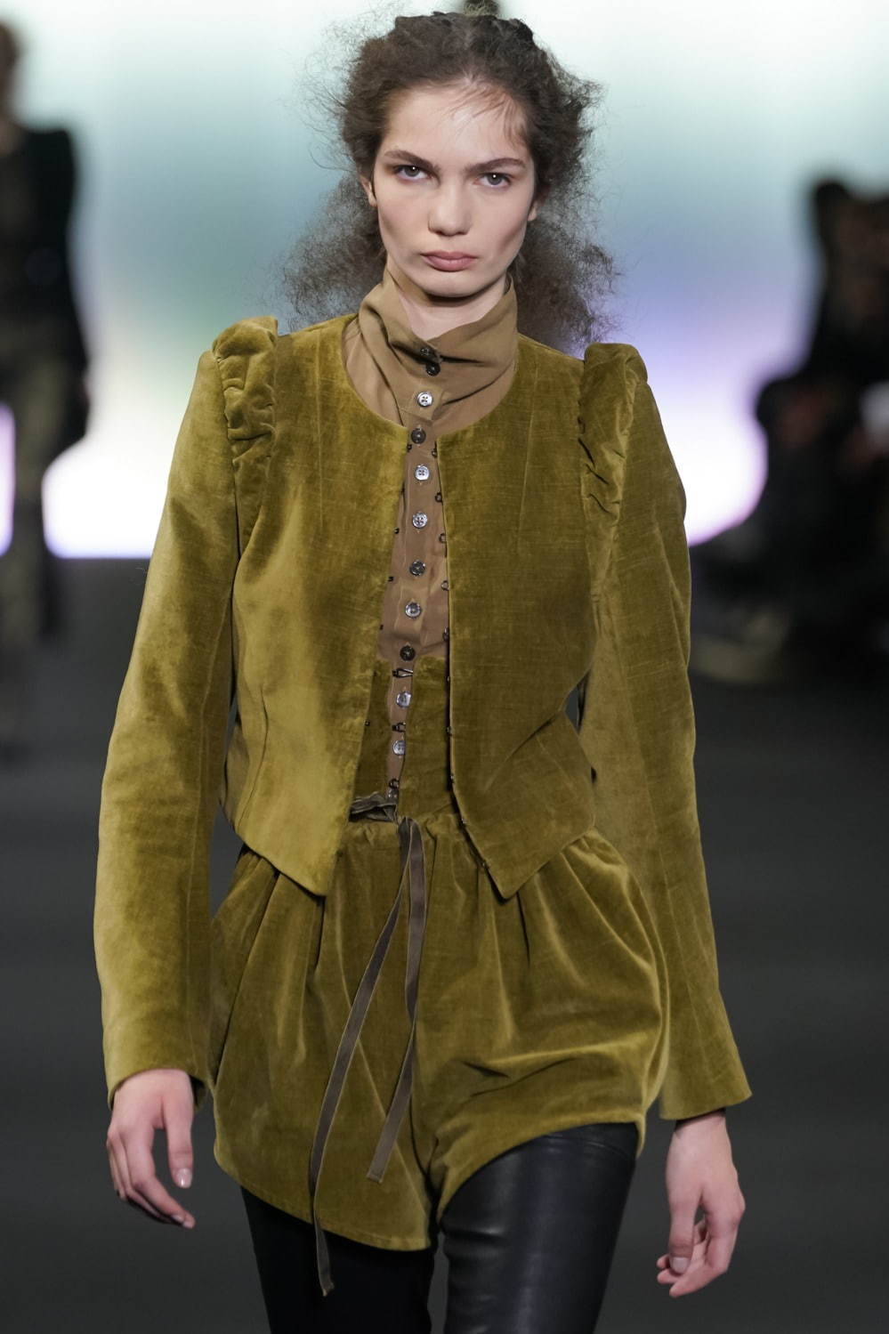 アン ドゥムルメステール(ANN DEMEULEMEESTER) 2020-21年秋冬ウィメンズコレクション  - 写真29