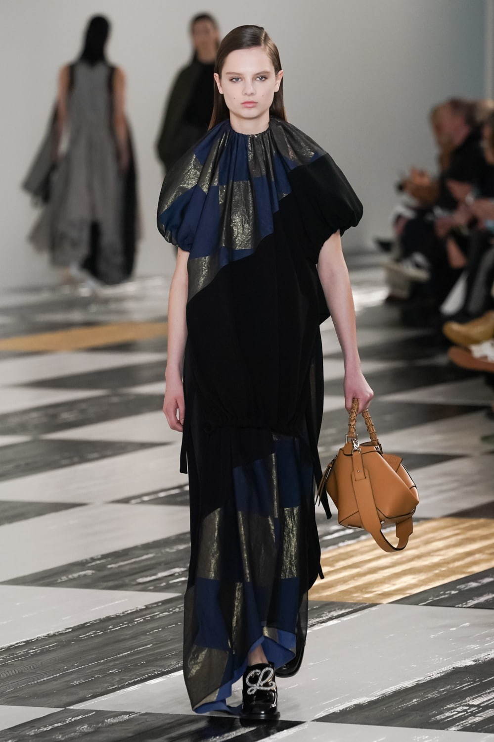 ロエベ(LOEWE) 2020-21年秋冬ウィメンズコレクション  - 写真78