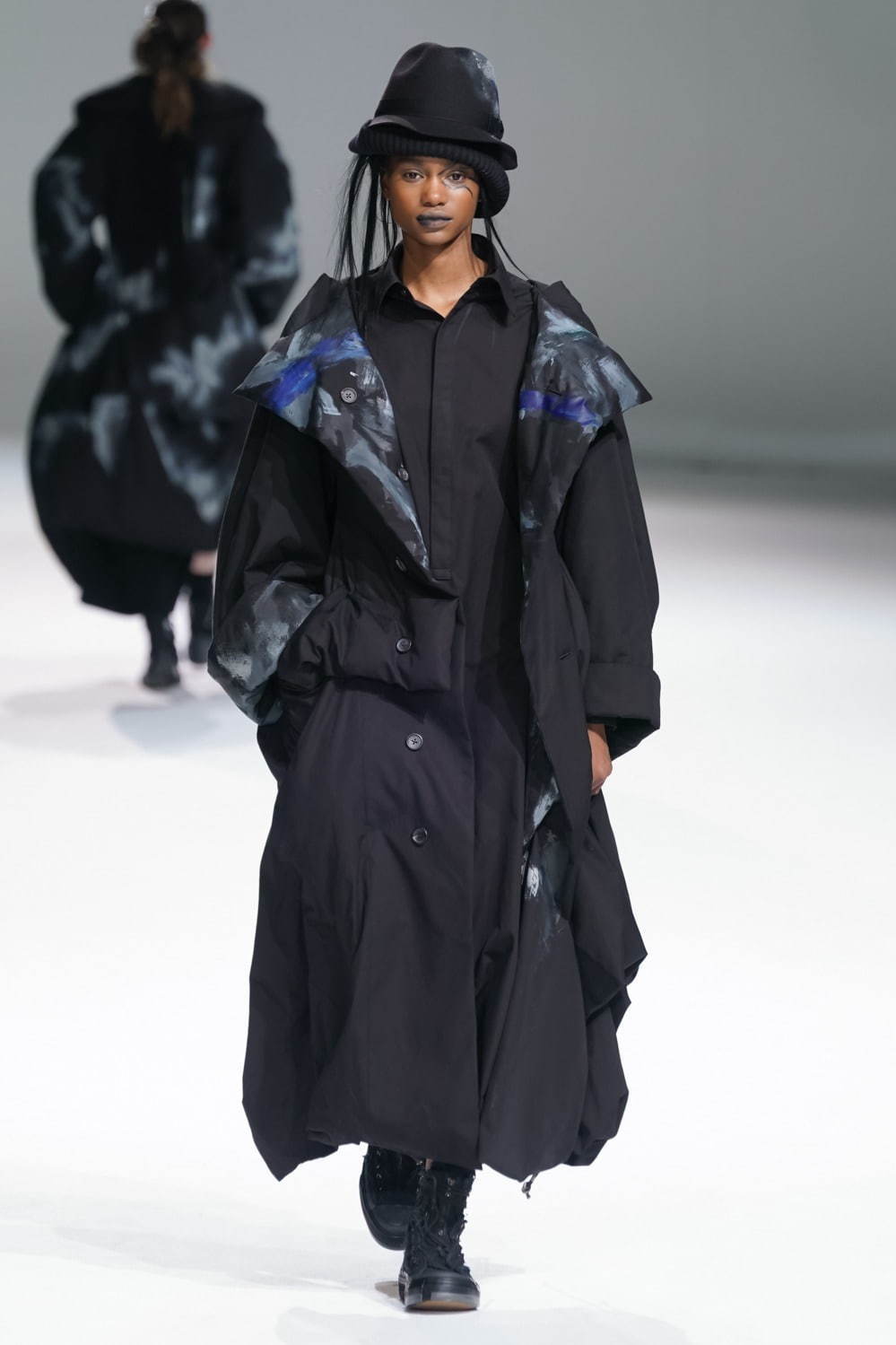 ヨウジヤマモト(Yohji Yamamoto) 2020-21年秋冬ウィメンズコレクション  - 写真45